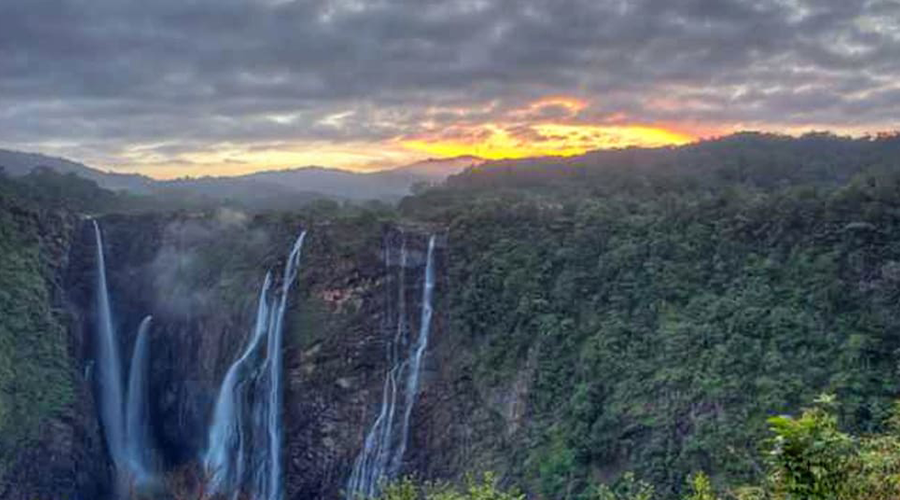 Satdhara Falls, Himachal Pradesh